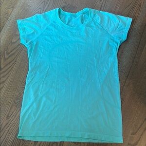 lululemon athletica Turquoise Short Sleeve Tee